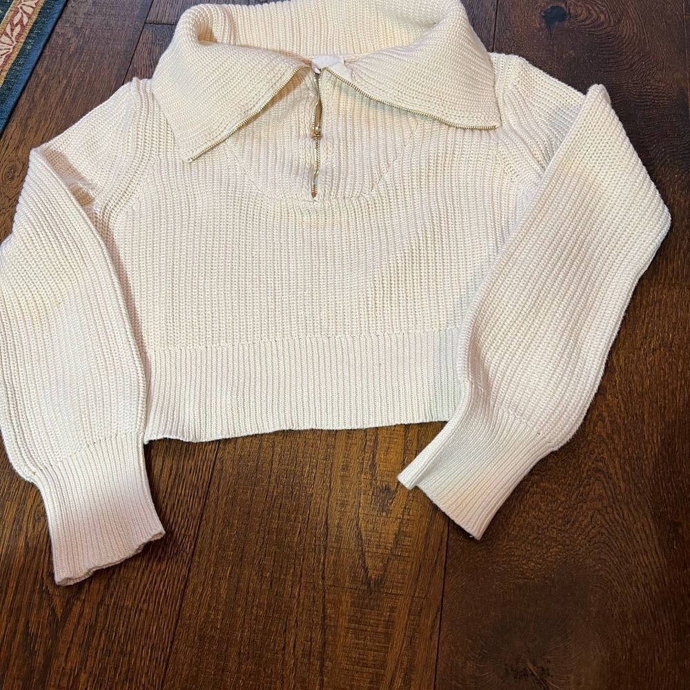 Sky to Moon cute Cream Zip Front Knit Sweatert M. WT234 - Picture 2 of 5